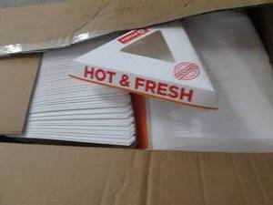 lot 108 image: Case of 600 Circle K Pizza Slice Bo...
