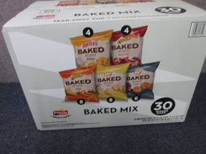 lot 114 image: 30 ct Lays Baked Mix Best Date 4-9-...