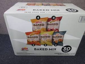 lot 118 image: 30 ct Lays Baked Mix Best Date 4-9-...