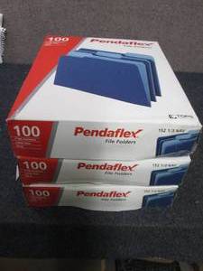 lot 135 image: 3 Boxes Pendaflex Two-Tone Color Fi...