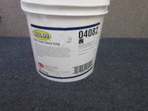 lot 318 image: 18 lb Allen Real Cream Cheese Icing...