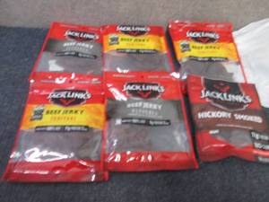 lot 325 image: 6 pks Assorted Jack Links Snacks...