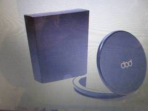 lot 424 image: 2 Pop Sonic LED Compact Mirrors Ret...