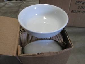 lot 451 image: 36 - 10 oz Bowls...