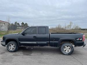 2003 Chevrolet Silverado 1500 LS - 4X4