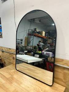 lot 92 image: Mirror