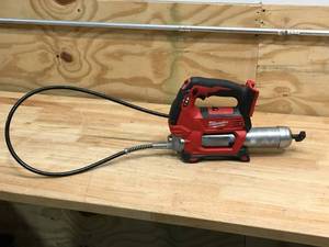 lot 109 image: Used Milwaukee 2646-20 M18 2-Spd Grease Gun Model # 2646-20 (Tool Only) (Untested)