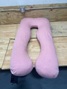 lot 99 image: QUEEN ROSE U-Shaped Pregnancy Pillow
