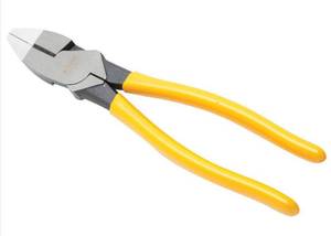 lot 134 image: DEWALT 9 in. Linesman Pliers