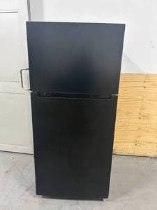 lot 165 image: Seasons 18 Cu.Ft. Top Freezer (Energy Star) (Black)