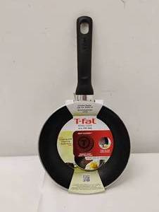 NEW T-FAL EASY CARE 8 IN FRY PAN