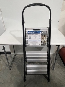 lot 13 image: Cosco 3 Step Folding Step Stool