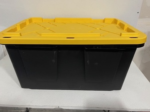lot 16 image: Greenmade 27 Gallon Tote