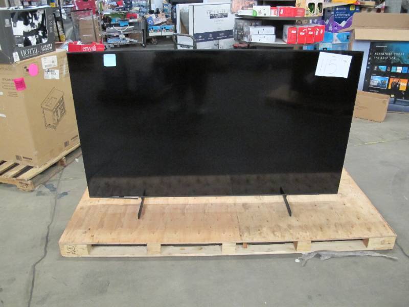 lot 115 image: SAMSUNG 85 Class CU8000D Crystal UHD 4K Smart TV - 2 Lines