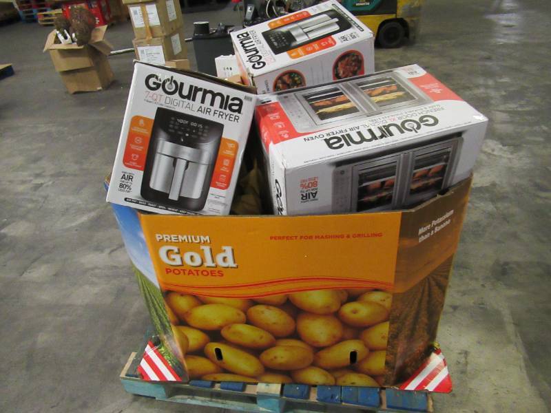 lot 124 image: Pallet of Store Overstock Store and Ecommerce Product and Returns