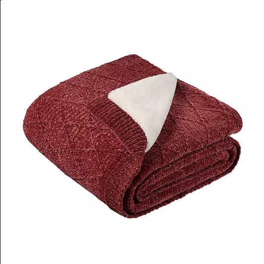 lot 315 image: NEW Members Mark Chenille Faux Fur Throw, 60 x 70 - Rust