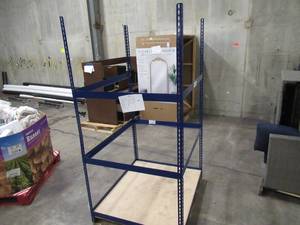 lot 104 image: Adjustable Blue Metal Frame Built to Fit Onto Pallets - Perfect for Projects