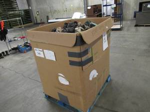 lot 107 image: Pallet of Store Overstock Store and Ecommerce Product and Returns - Womens Shoes
