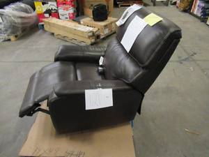 lot 121 image: Barcalounger Columbia Brown Leather Power Recliner with Power Headrest - Broken