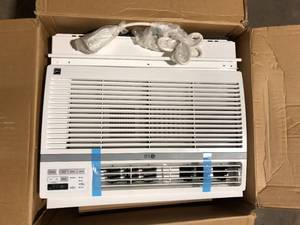 LG 12,000 BTU 115V Window Air Conditioner LW1216ER Cools 550 Sq. Ft. with Remote  Customer Returns See Pictures