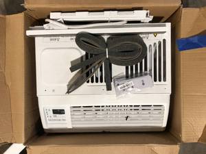 LG Room Air Conditioner Customer Returns See Pictures