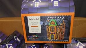 18 Pack Lot Halloween Hyde Manor Mansion House - 32.6oz - Favorite Day Dated 030324