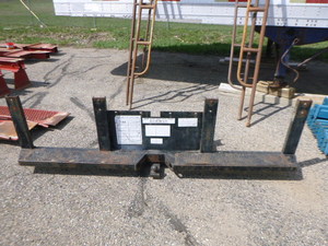 lot 20 image: Box Truck Bumper