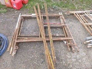 lot 26 image: Scaffolding
