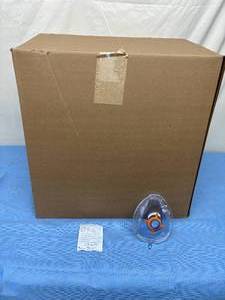 lot 63 image: MSRP $400  1 Case (100 MasksCase) NEW SUNMED PREMIUM AIR CUSHION ENHANCED OXYGEN  RESUSCITATOR  ANESTHESIA  CPAP MASKS - INFLATION VALVE ADJUSTS CUFF PRESSURE FOR OPTIMAL SEAL - Size 6 Adult XL 