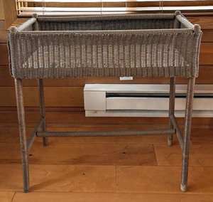 lot 69 image: Vintage Wicker Planter Stand