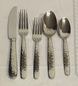 lot 137 image: Yamazaki Flatware Grouping