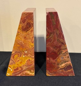 lot 140 image: Stunning Pair of Onyx Marble Bookends