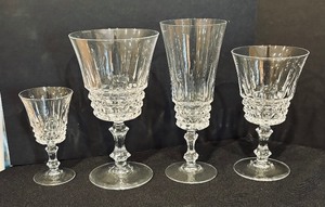 lot 177 image: J. G. Durand Cristal D arques Tuileries Stemware