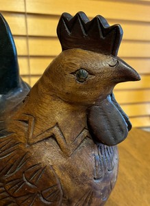 lot 190 image: Decorative Wooden Rooster Figurine