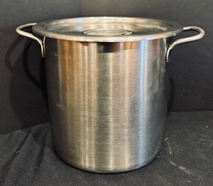 lot 197 image: Pots, Pans and Strainer