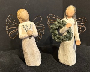 lot 381 image: Willow Tree Figurines
