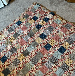 lot 398 image: Vintage Patchwork Quilt