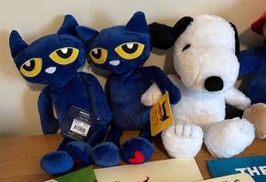 lot 407 image: Plush Toys and Books