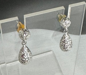 lot 27A image: Pair of Petite White Gold 14k Earrings