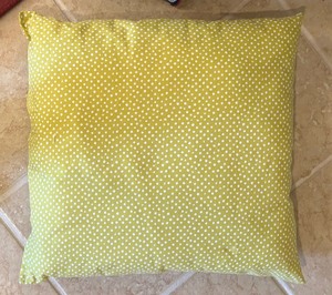 lot 420 image: Amazing Accent Pillows