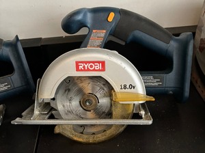 lot 425 image: Ryobi Drills and Circular Saws with One Battery and One Charger