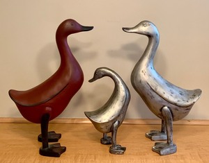 lot 234 image: Darling Decorative Duck Figurines