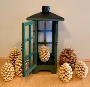 lot 171 image: Wonderful Lantern with Pine Cone Candles