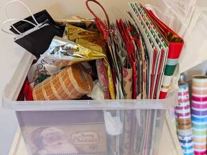 lot 249A image: Holiday Wrap, Bags and Ribbon