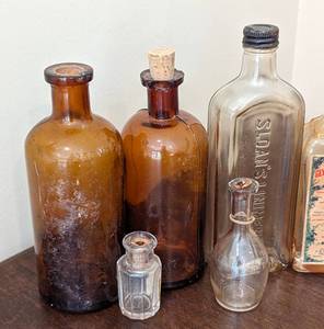 lot 309A image: Assorted Vintage Glass Bottles