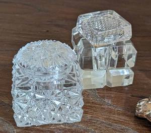 lot 358A image: Vintage Cut Glass and Crystal Inkwells