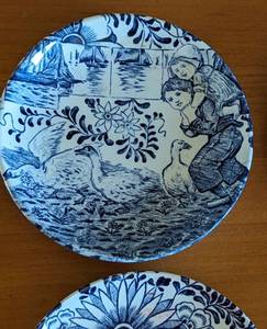 lot 100 image: Four Small Delft Plates