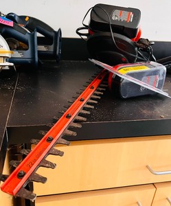 lot 342 image: Black and Decker Electric Saw 22 Inches (58mm)