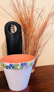 lot 337 image: Spring has Sprung with Beautiful Colors and Decor