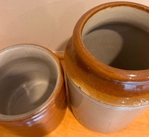 lot 314 image: Vintage P C Flett & Co Stoneware Jam Jar and Chamber Crock Pot with Handle